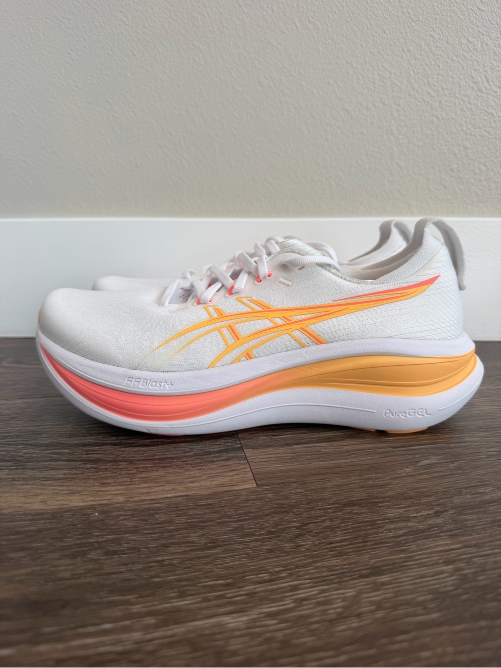 ASICS GEL-Nimbus 28